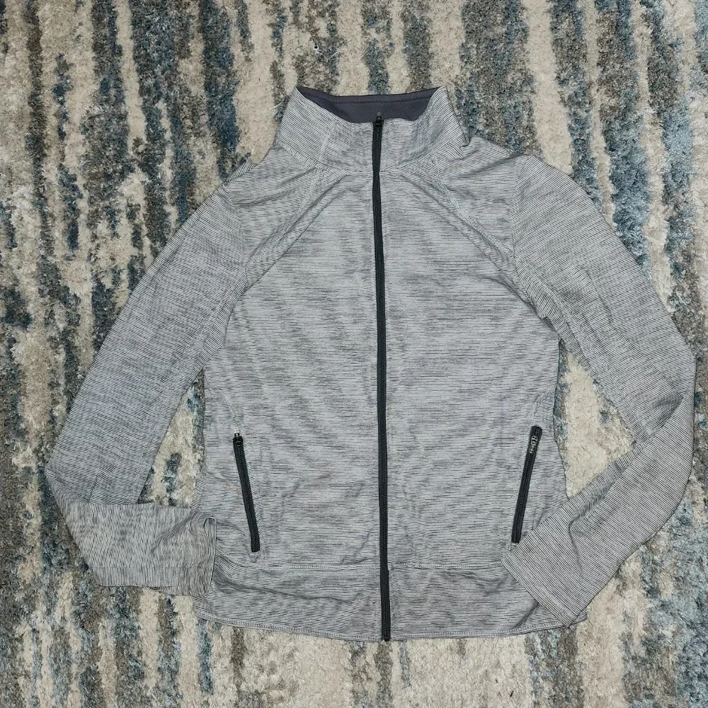 C9 by Champion Women's Cardio Jacket || Med || EUC - Picture 4 of 13